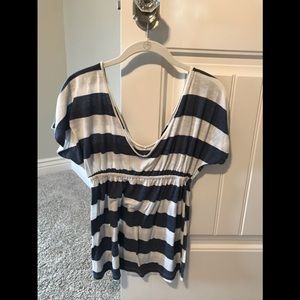 One Clothing V neck top.